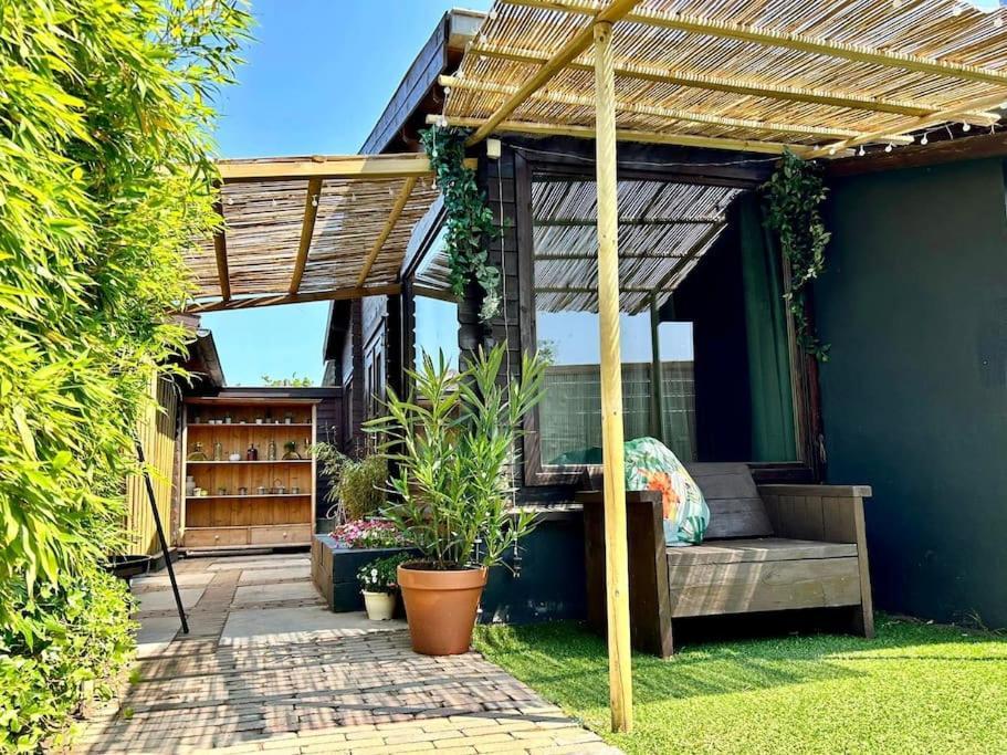 Jungle Style Lodge With Jacuzzi ,Sauna And Garden Near Amsterdam Vijfhuizen Экстерьер фото