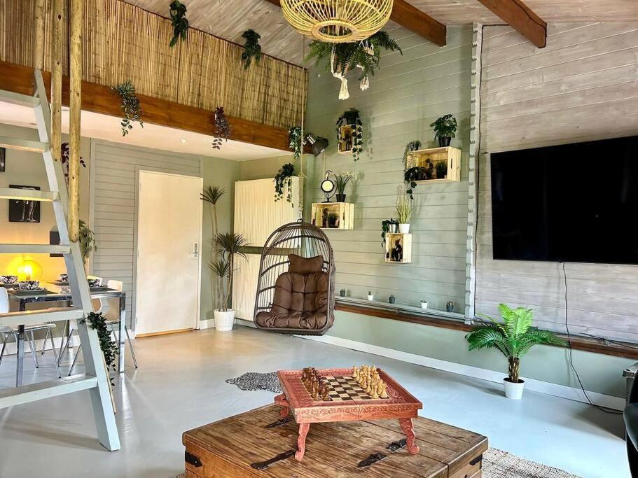 Jungle Style Lodge With Jacuzzi ,Sauna And Garden Near Amsterdam Vijfhuizen Экстерьер фото