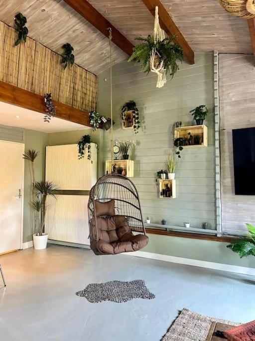 Jungle Style Lodge With Jacuzzi ,Sauna And Garden Near Amsterdam Vijfhuizen Экстерьер фото